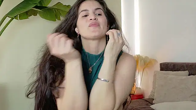 lizdevine online show from 10-17-25, 06:43