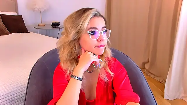 PrincessSlay online show from 09-18-25, 05:20