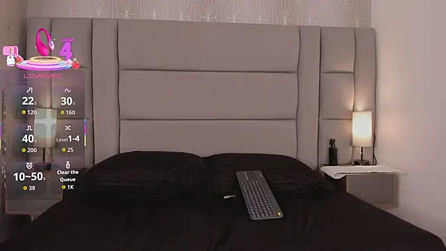 Mia-Medina online show from 10-30-25, 08:09