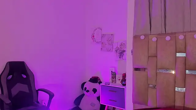 JulianaCarter online show from 12-16-25, 08:36