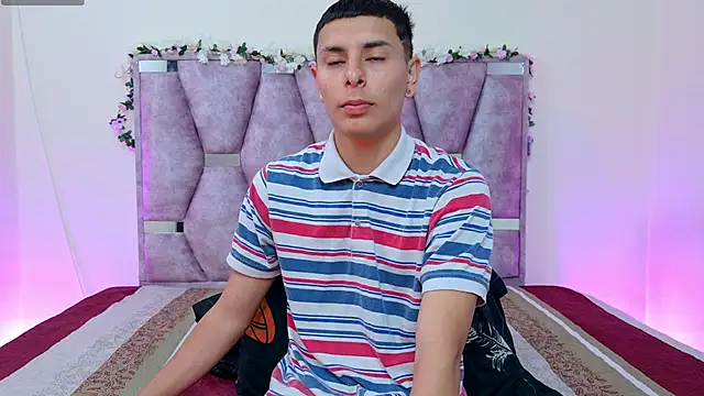 Snapshot of lana_and_liam_ chatting on 10-14-25, 10:27 lana and liam online show from 10-14-25, 10:27