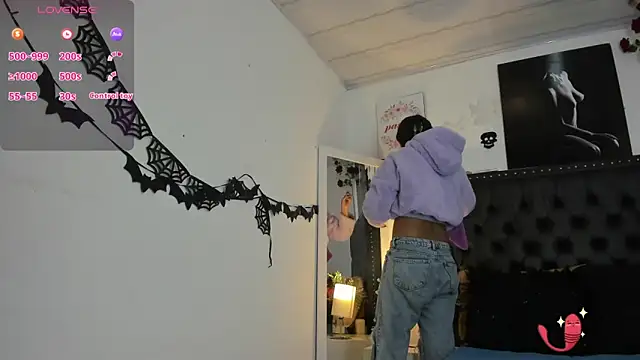 Snapshot of ScarlettVell chatting on 10-23-25, 07:23 ScarlettVell online show from 10-23-25, 07:23