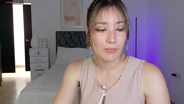 Snapshot of Eliih_01 chatting on 09-18-25, 03:58 Eliih 01 online show from 09-18-25, 03:58