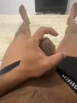 Snapshot of Madu0999 chatting on 02-19-26, 06:04 Madu0999 online show from 02-19-26, 06:04