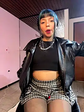 Snapshot of ZoeRaven_Pink chatting on 09-30-25, 03:50 ZoeRaven Pink online show from 09-30-25, 03:50