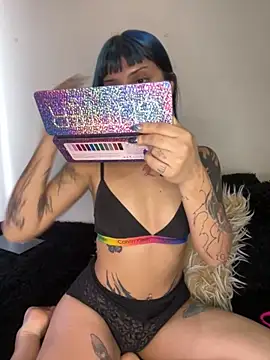 Snapshot of ZoeRaven_Pink chatting on 10-22-25, 02:28 ZoeRaven Pink online show from 10-22-25, 02:28