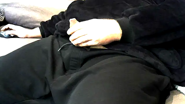 tommyj1988 online show from 10-22-25, 08:03