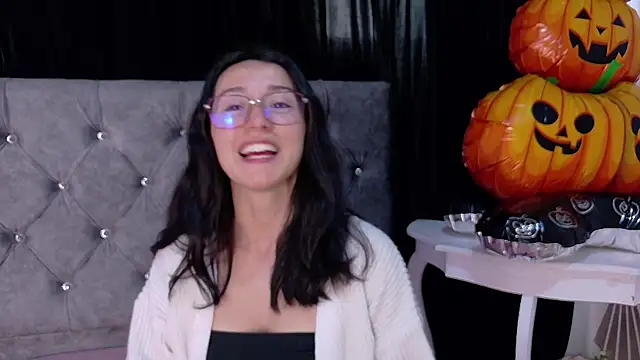 Snapshot of Ginevra_esposito chatting on 10-30-25, 01:01 Ginevra esposito online show from 10-30-25, 01:01