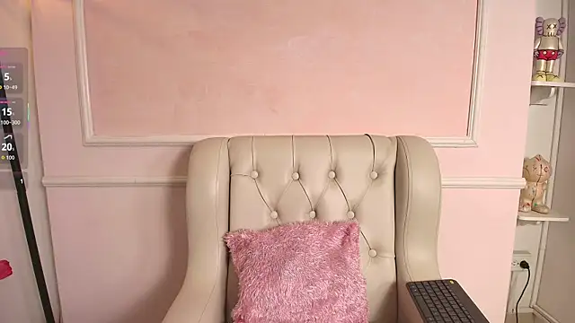 Snapshot of Ginevra_esposito chatting on 11-24-25, 01:11 Ginevra esposito online show from 11-24-25, 01:11