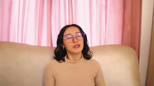 Ginevra esposito online show from 05-22-26, 01:17
