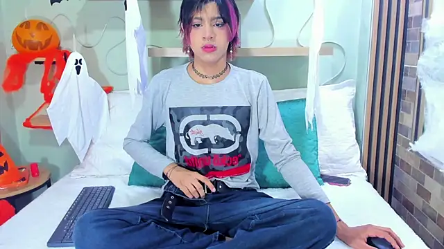 Dan Copers online show from 10-22-25, 01:55