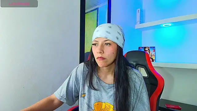 Snapshot of Raven_Rouge_ chatting on 09-12-25, 06:13 Raven Rouge online show from 09-12-25, 06:13