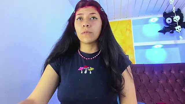 Snapshot of Raven_Rouge_ chatting on 10-28-25, 05:22 Raven Rouge online show from 10-28-25, 05:22