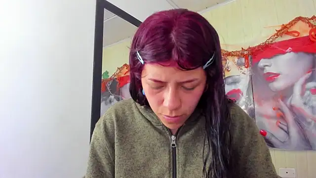 Snapshot of Raven_Rouge_ chatting on 10-31-25, 05:19 Raven Rouge online show from 10-31-25, 05:19