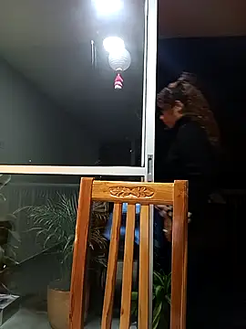 Snapshot of Vikyvoyeur chatting on 10-25-25, 03:14 Vikyvoyeur online show from 10-25-25, 03:14