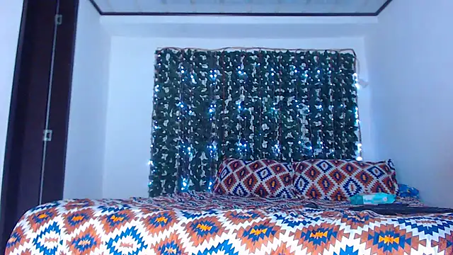 Snapshot of zhannaya_jhaen_ chatting on 10-17-25, 09:06 zhannaya jhaen  online show from 10-17-25, 09:06