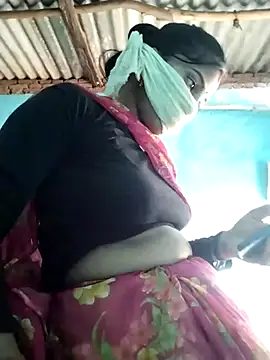 Hot-qwer online show from 12-23-25, 10:24