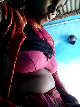 Hot-qwer online show from 02-18-26, 07:15