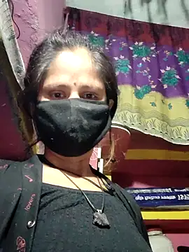 Hot-ilaiy online show from 11-29-25, 10:57