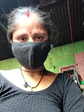 Hot-ilaiy online show from 12-20-25, 08:54