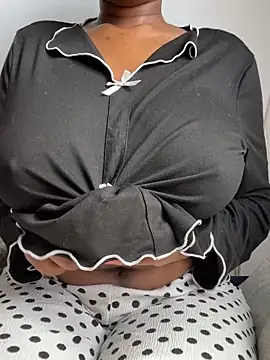 Snapshot of OrchidBae chatting on 10-07-25, 08:22 OrchidBae online show from 10-07-25, 08:22