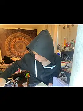 XanderOzzz online show from 11-26-25, 01:23