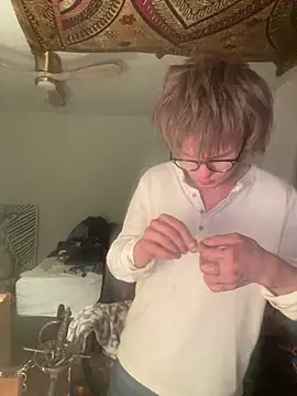 XanderOzzz online show from 04-21-26, 07:58