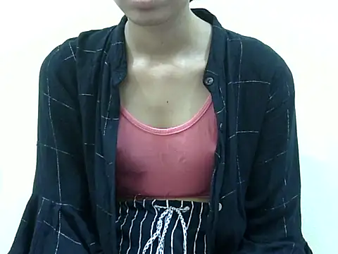 smallcuute online show from 11-23-25, 08:14