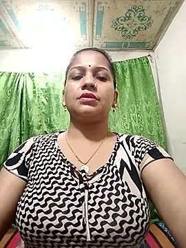 Snapshot of Payel_50 chatting on 06-08-26, 09:04 Payel 50 online show from 06-08-26, 09:04