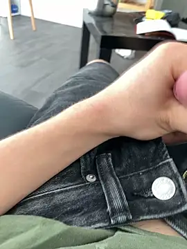 Loulou 2007 online show from 10-01-25, 08:31