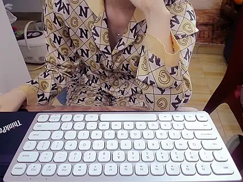 Lamoon 2k online show from 10-29-25, 06:26