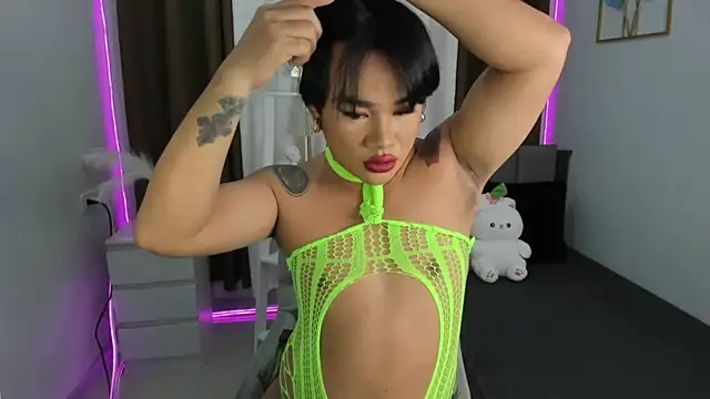 Snapshot of Malia_Nicole chatting on 09-22-25, 04:20 Malia Nicole online show from 09-22-25, 04:20