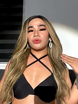 Snapshot of Malia_Nicole chatting on 10-13-25, 01:55 Malia Nicole online show from 10-13-25, 01:55