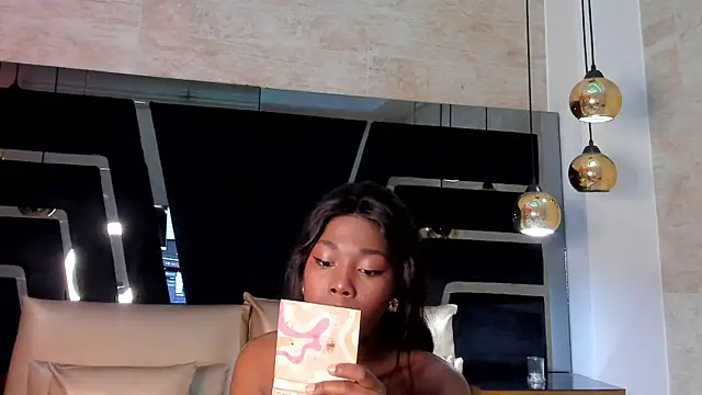 AbbieCyruz online show from 09-16-25, 12:06