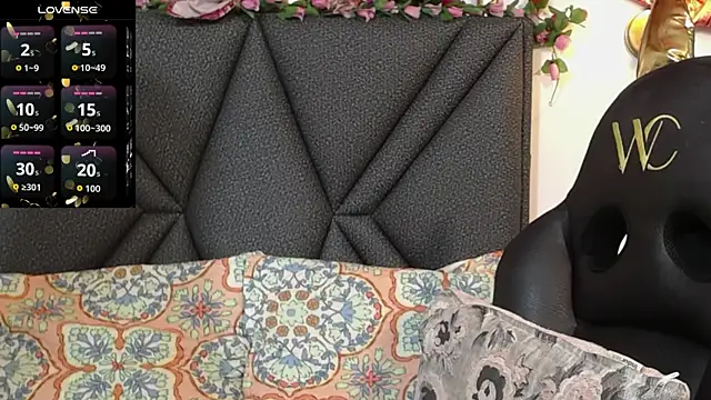 IndraKaur  online show from 10-06-25, 12:35