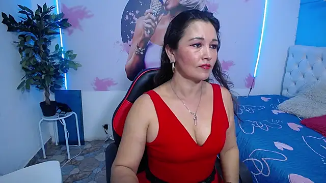 Snapshot of noelia_milf19 chatting on 10-07-25, 05:32 noelia milf19 online show from 10-07-25, 05:32