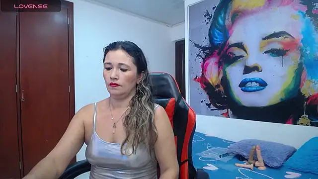 noelia milf19 online show from 07-08-26, 05:50