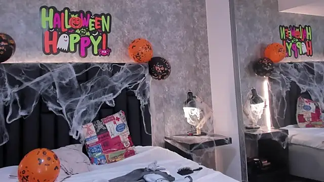 Snapshot of crystaldarliing chatting on 10-14-25, 03:35 crystaldarliing online show from 10-14-25, 03:35