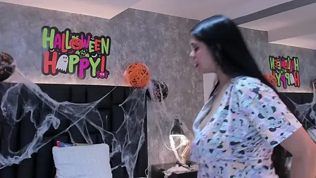 Snapshot of crystaldarliing chatting on 10-21-25, 02:29 crystaldarliing online show from 10-21-25, 02:29