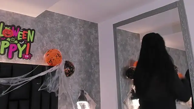 Snapshot of crystaldarliing chatting on 10-27-25, 03:16 crystaldarliing online show from 10-27-25, 03:16