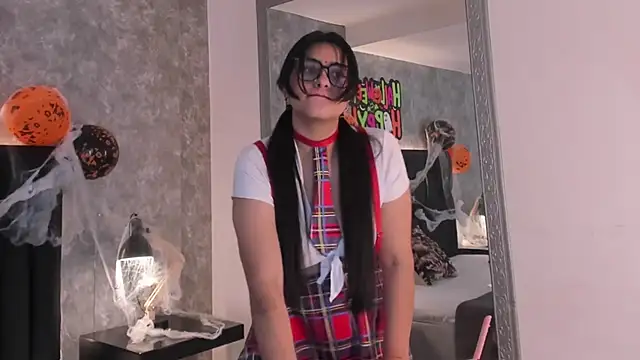 Snapshot of crystaldarliing chatting on 10-31-25, 03:35 crystaldarliing online show from 10-31-25, 03:35