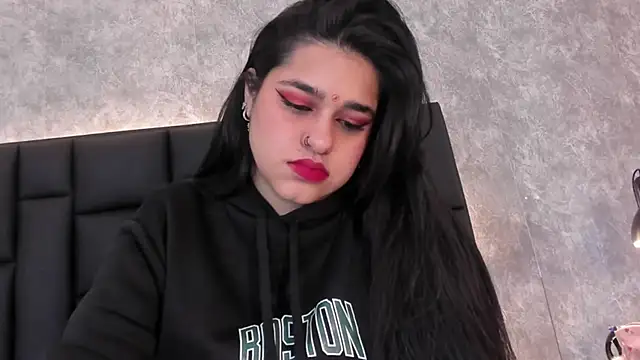 Snapshot of crystaldarliing chatting on 11-10-25, 03:33 crystaldarliing online show from 11-10-25, 03:33