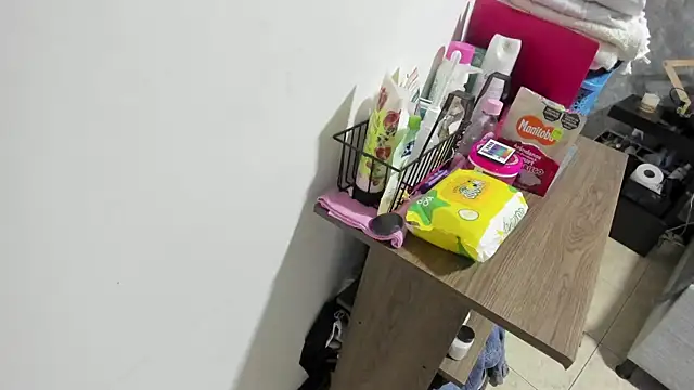 crystaldarliing online show from 02-19-26, 04:03