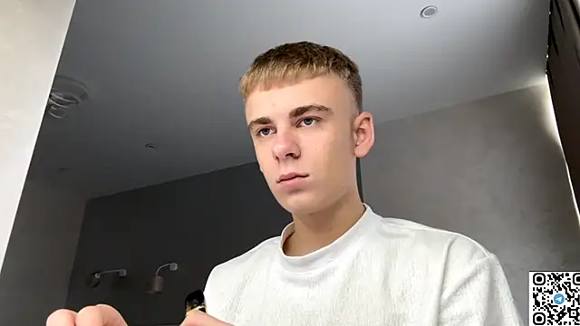 Snapshot of echowraith chatting on 09-13-25, 06:57 echowraith online show from 09-13-25, 06:57