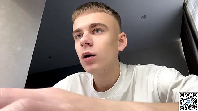 Snapshot of echowraith chatting on 10-18-25, 06:05 echowraith online show from 10-18-25, 06:05