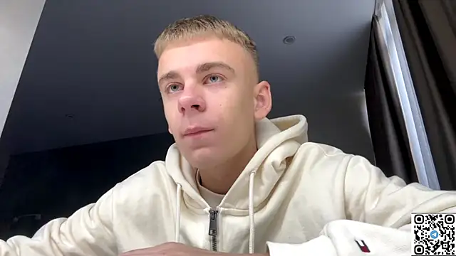 Snapshot of echowraith chatting on 10-22-25, 05:08 echowraith online show from 10-22-25, 05:08