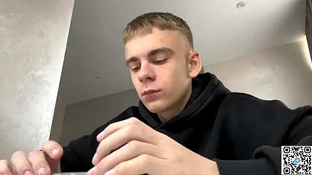 Snapshot of echowraith chatting on 10-28-25, 12:30 echowraith online show from 10-28-25, 12:30