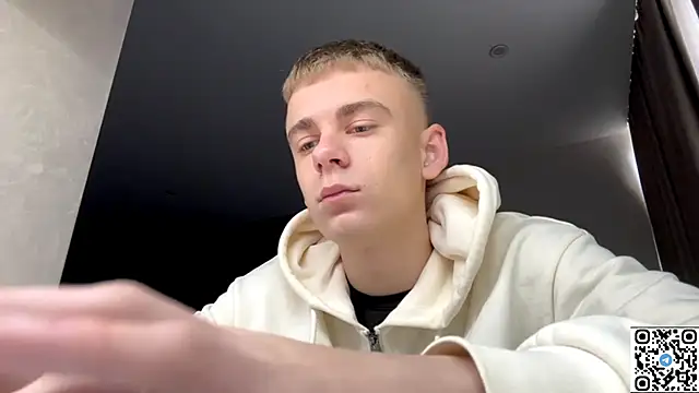 Snapshot of echowraith chatting on 10-29-25, 06:15 echowraith online show from 10-29-25, 06:15