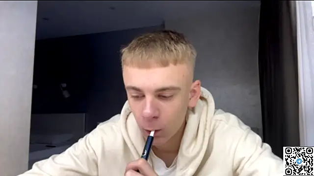 Snapshot of echowraith chatting on 11-11-25, 06:35 echowraith online show from 11-11-25, 06:35