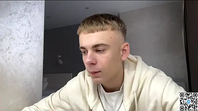 Snapshot of echowraith chatting on 11-15-25, 10:12 echowraith online show from 11-15-25, 10:12